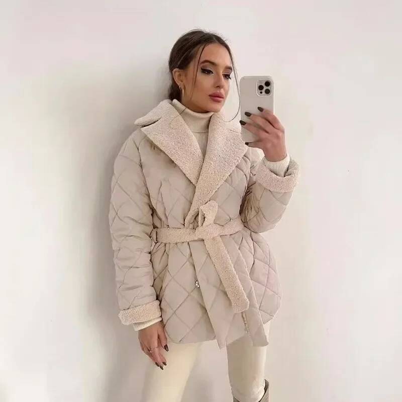 Street Fashion Fall 2025 - Elegancka pikowana kurtka damska z podszewką