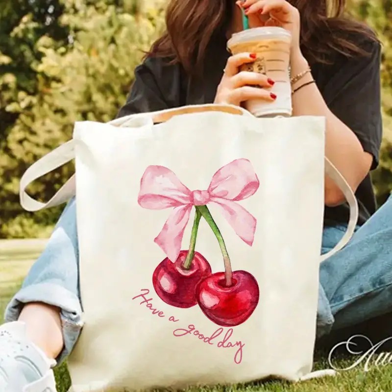 Tote Bag Canvas Print - Torba płócienna z motywem wiśniowej kokardy,