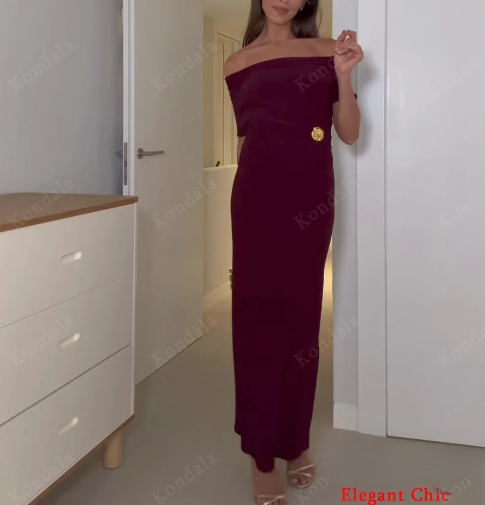 Elegancka, dopasowana sukienka – Street Fashion Fall 2025 recenzja i cena