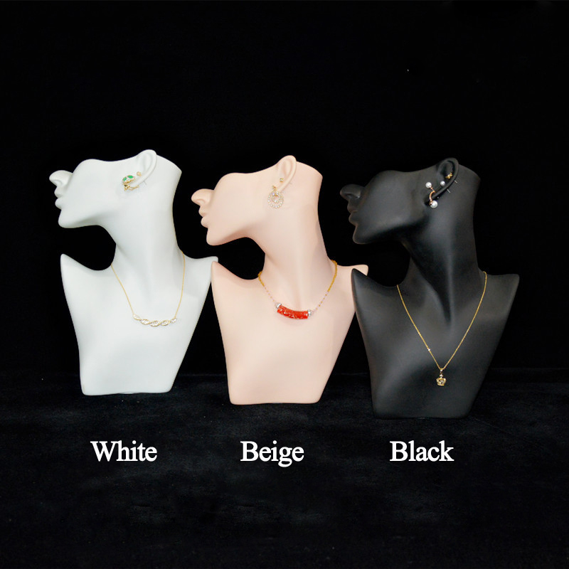 Biała głowa manekina na jedną  – Street Fashion Earrings recenzja i cena