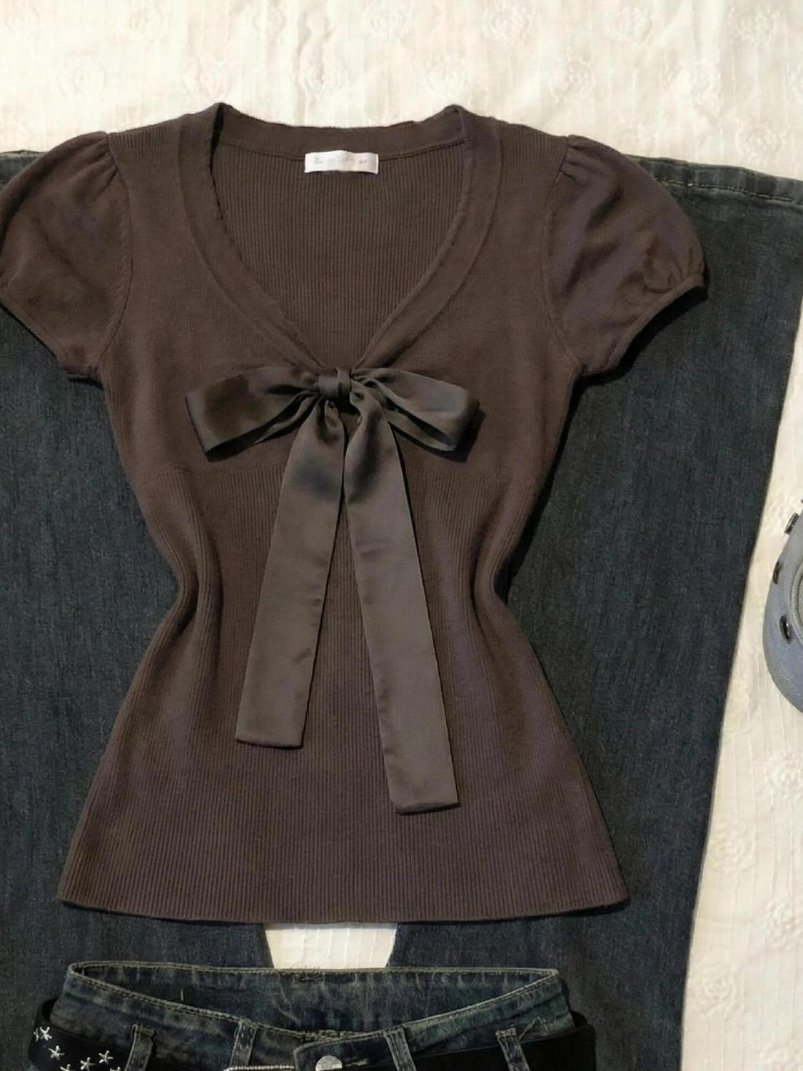 Koszulka Vintage z Kokardą Y2k – Street Fashion Goth recenzja i cena