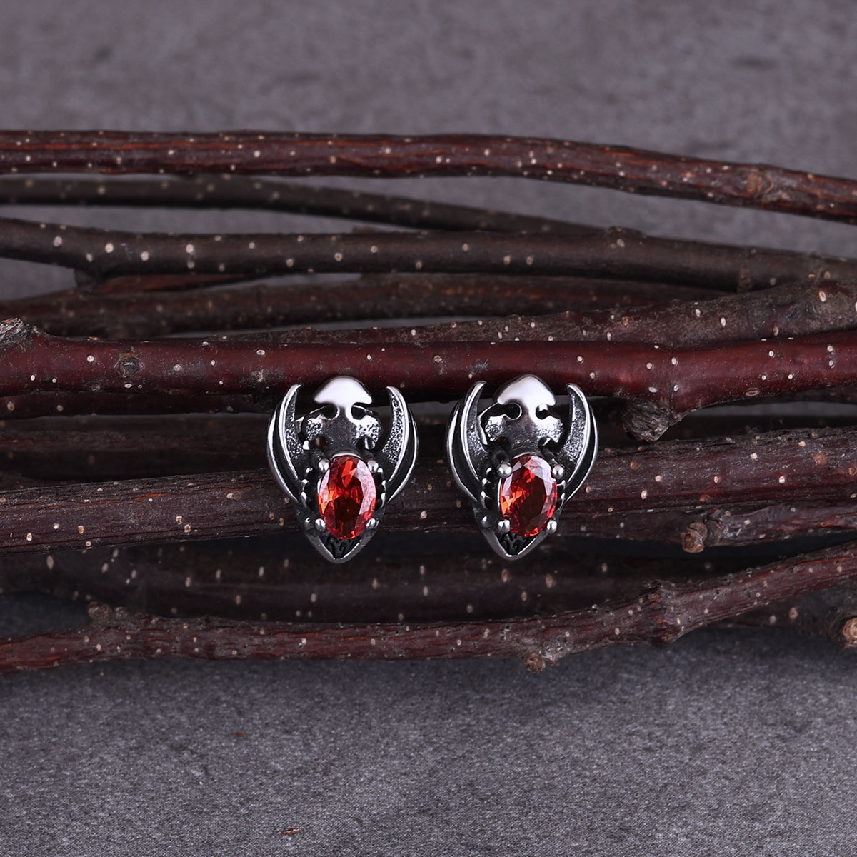 Spersonalizowana moda biedronk – Street Fashion Earrings recenzja i cena