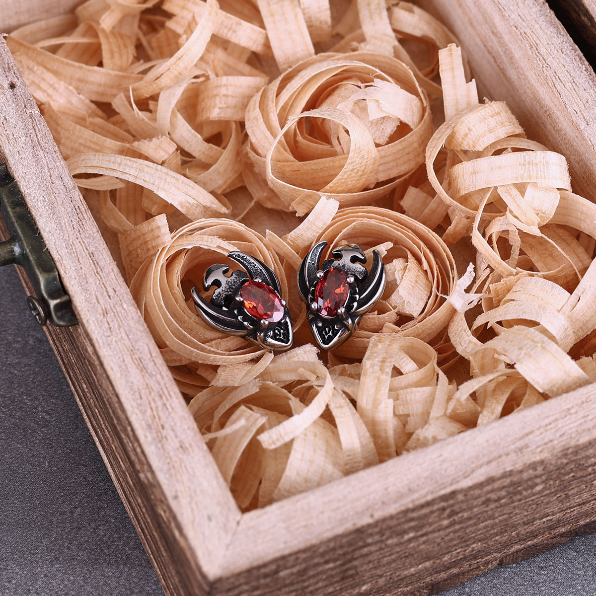 Spersonalizowana moda biedronk – Street Fashion Earrings recenzja i cena