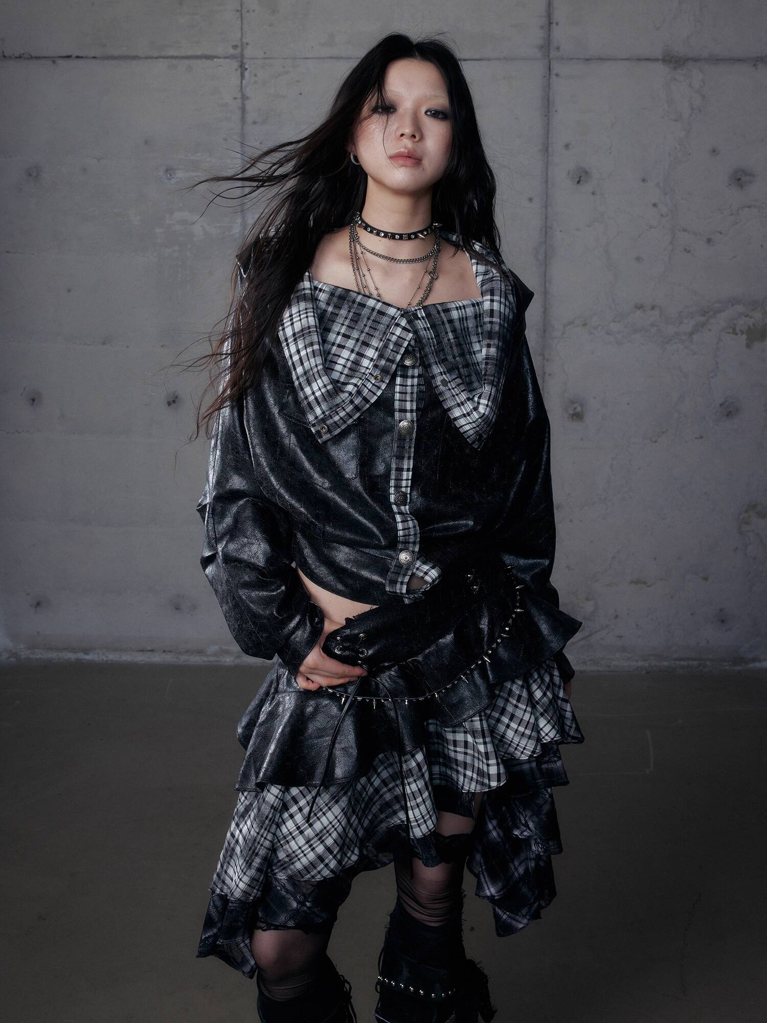 Nowa, ciemna, punkowa, modna,  – Queen Street Fashion recenzja i cena