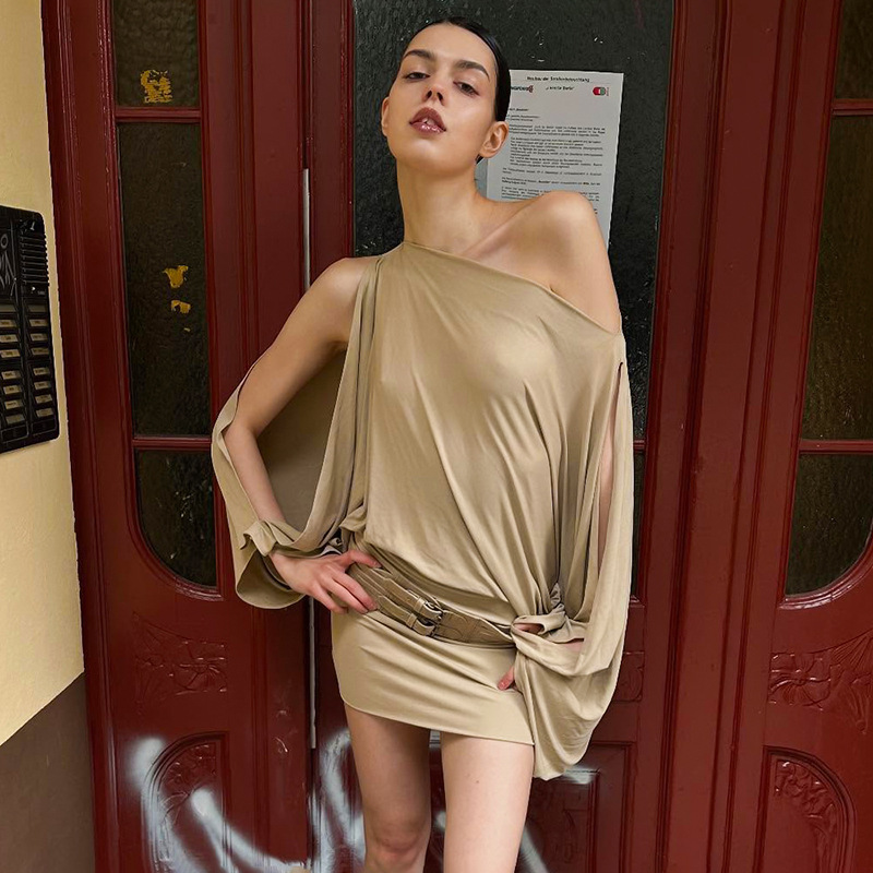 DSMTRC Wycięte Sukienki Wieczo – Street Fashion Fall 2025 recenzja i cena